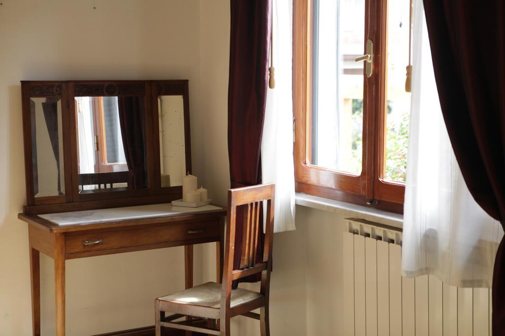 B&B Casa di Claudia Marina Di Carrara Ruang foto