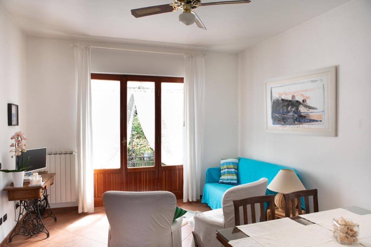 B&B Casa di Claudia Marina Di Carrara Bagian luar foto
